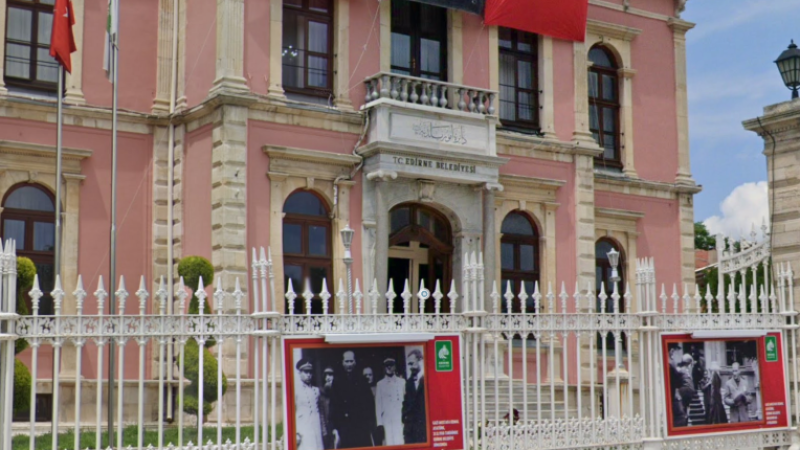 Edirne Belediyesi'nde rüşvet ve usulsüzlük operasyonu: 11 gözaltı