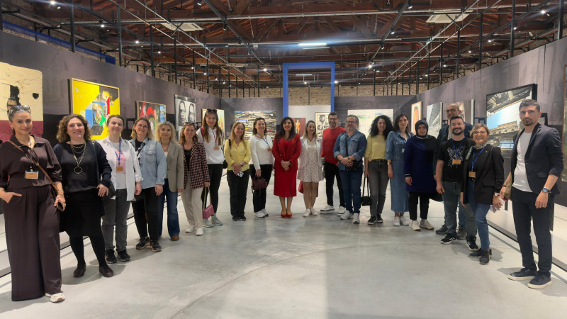 İzmirli öğretmenlerden Yaşar Müzesi’ne kültürel ziyaret