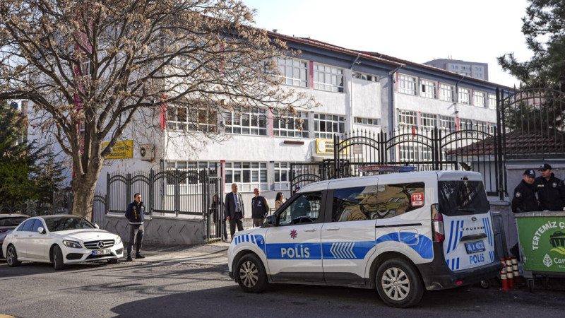 İçişleri Bakanlığından güvenlik talimatı: Her okula en az iki polis