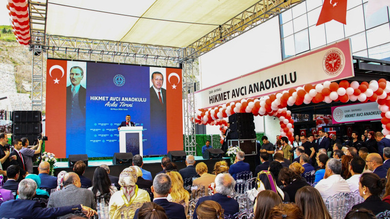 Bakan Tekin müjdeyi paylaştı, İzmir’de modern Anaokulu açıldı