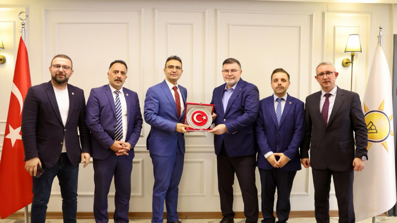 Memur-Sen’den AK Parti İzmir İl Başkanlı Bilal Saygılı'ya ziyaret