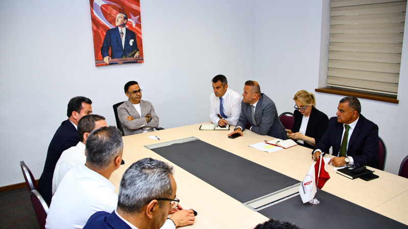 İzmir İl Millî Eğitim Müdürü Dr. Ömer Yahşi başkanlığında eğitim toplantısı gerçekleştirildi