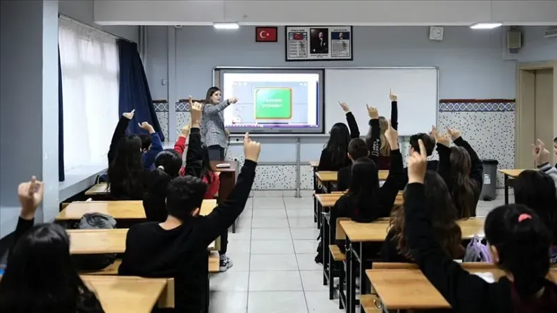 4+4+4 eğitim sistemi kalkıyor mu? İşte Ankara'daki kritik zirvenin detayları!