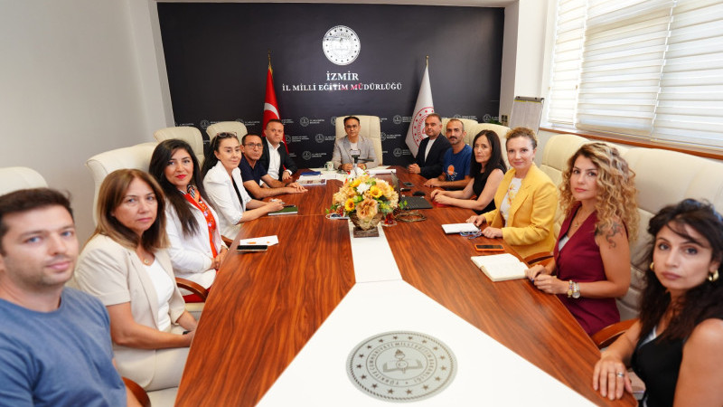 İzmir İl Milli Eğitim Müdürlüğü’nde yeni dönem planlama toplantıları başladı