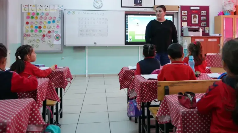 30 yıl altı kıdeme sahip öğretmenler ödül sisteminin dışında kalıyor