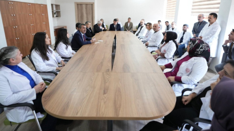Millî Eğitim Bakanı Yusuf Tekin'den iller arası yer değiştirme açıklaması